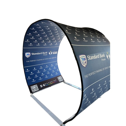 pop-up-banner-branded-tunnel-1