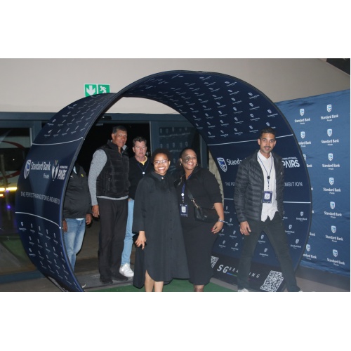 pop-up-banner-branded-tunnel-4